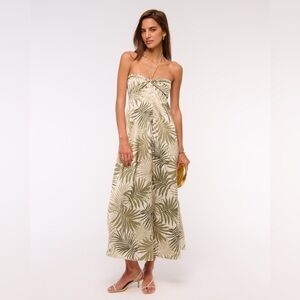 Abercrombie + Fitch Twist-Front Flowy Maxi Dress in Green Pattern